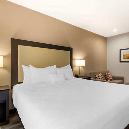 Best Western Plus Des Moines West Inn & Suites Clive Εξωτερικό φωτογραφία