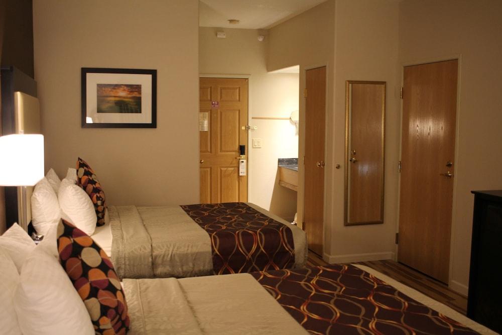 Best Western Plus Des Moines West Inn & Suites Clive Εξωτερικό φωτογραφία