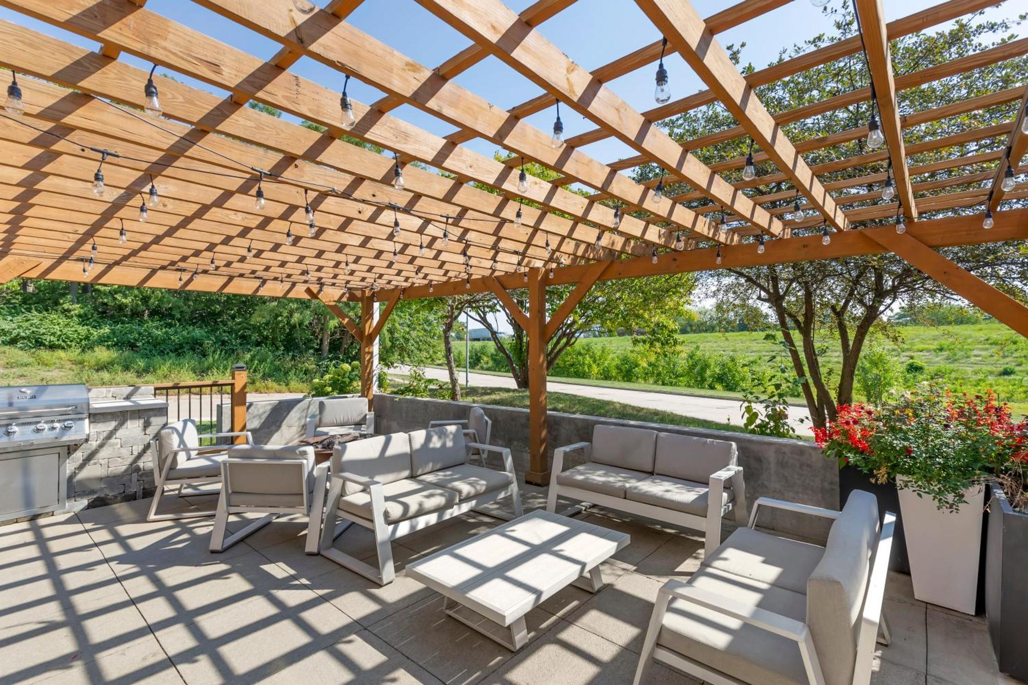 Best Western Plus Des Moines West Inn & Suites Clive Εξωτερικό φωτογραφία