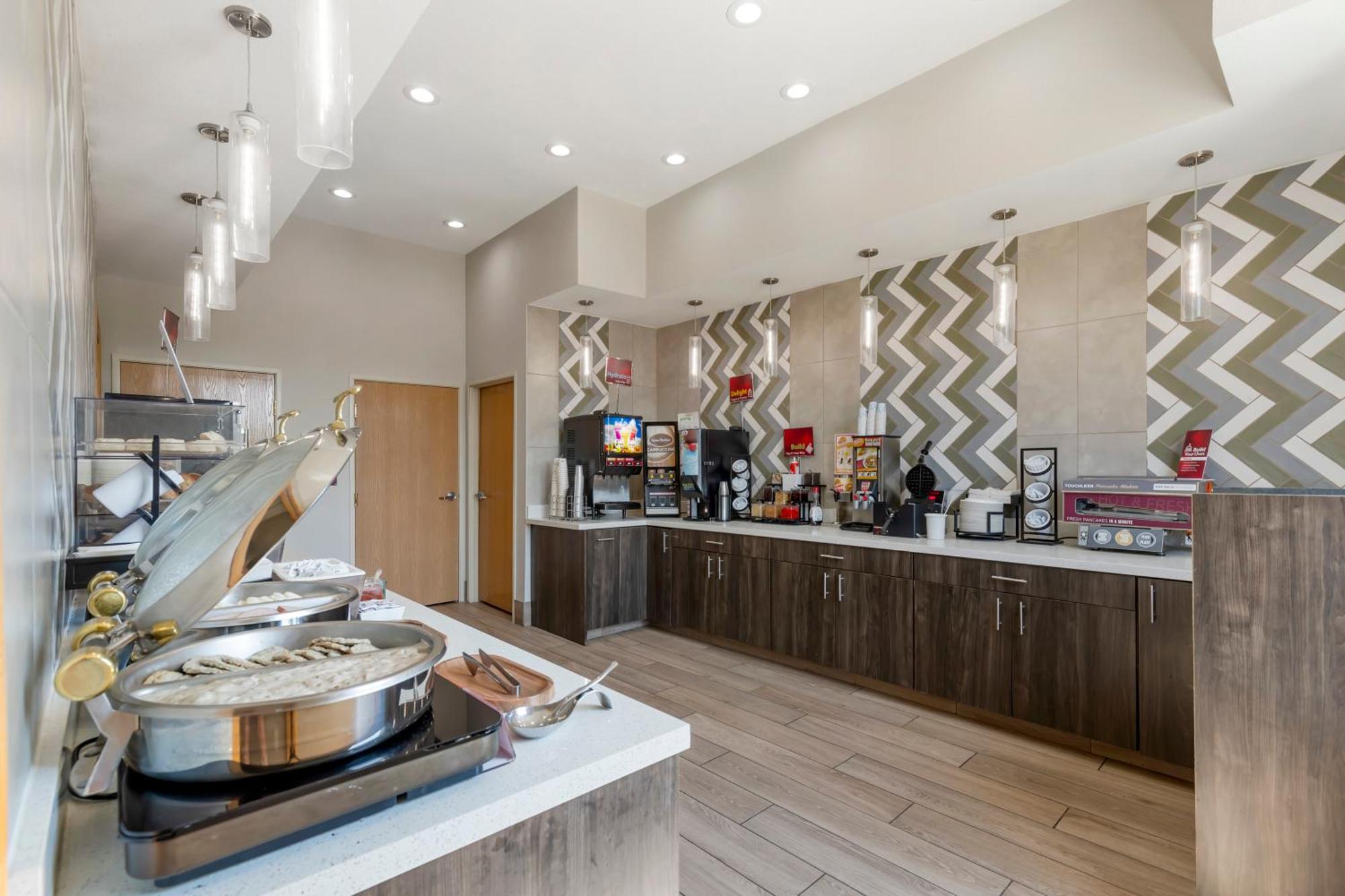 Best Western Plus Des Moines West Inn & Suites Clive Εξωτερικό φωτογραφία