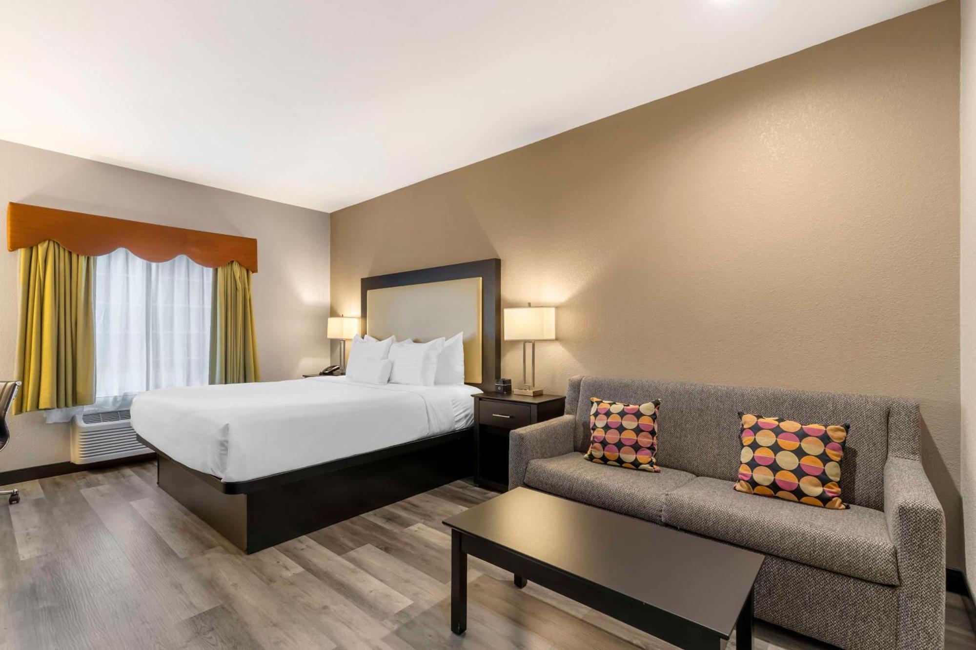 Best Western Plus Des Moines West Inn & Suites Clive Εξωτερικό φωτογραφία