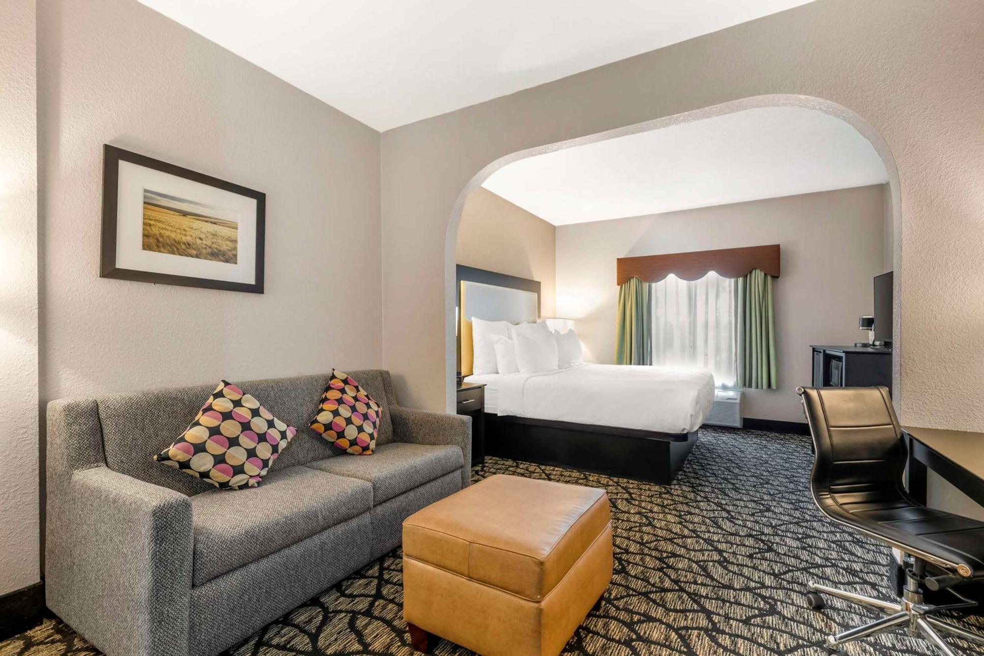 Best Western Plus Des Moines West Inn & Suites Clive Εξωτερικό φωτογραφία