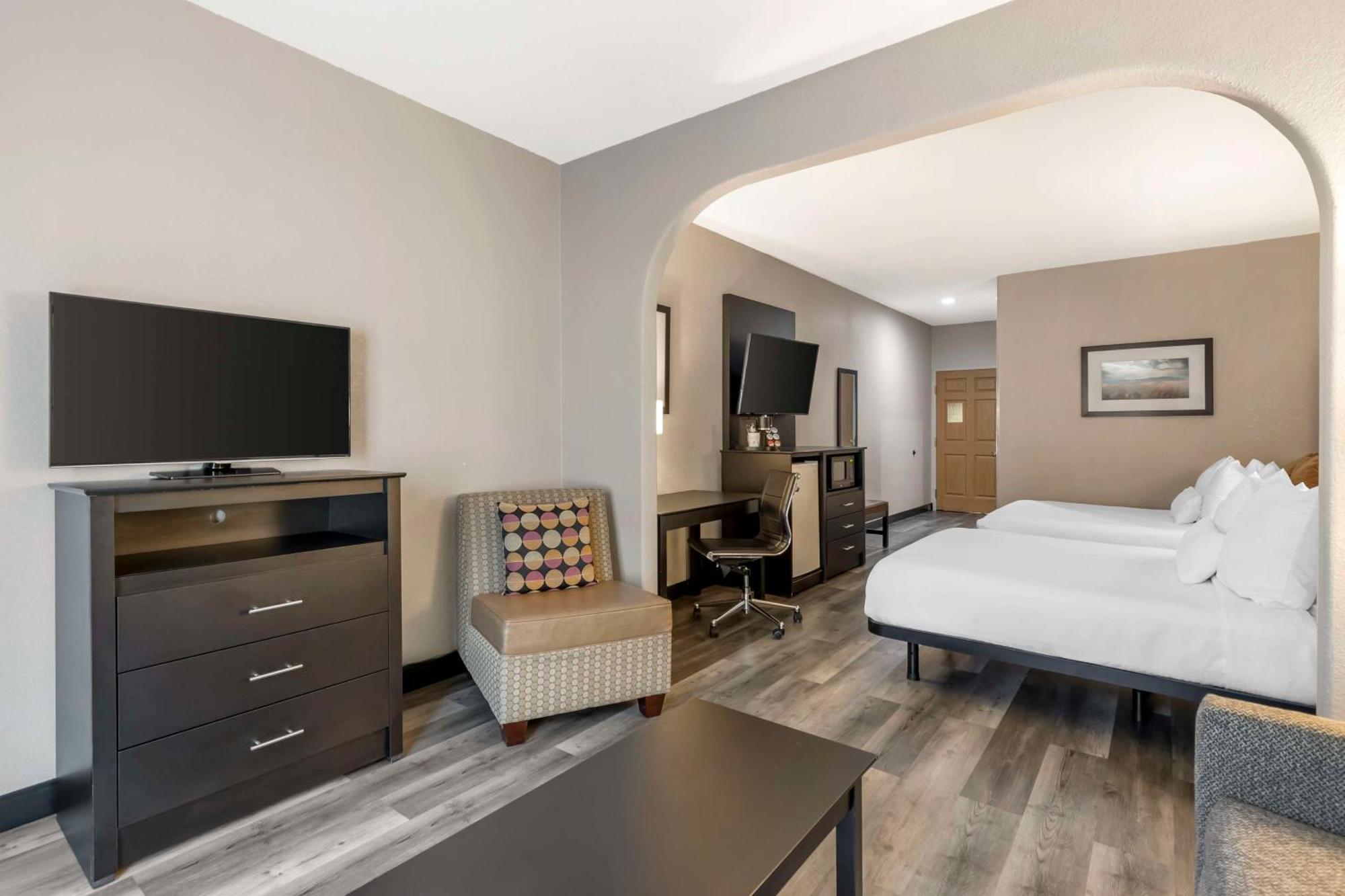 Best Western Plus Des Moines West Inn & Suites Clive Εξωτερικό φωτογραφία