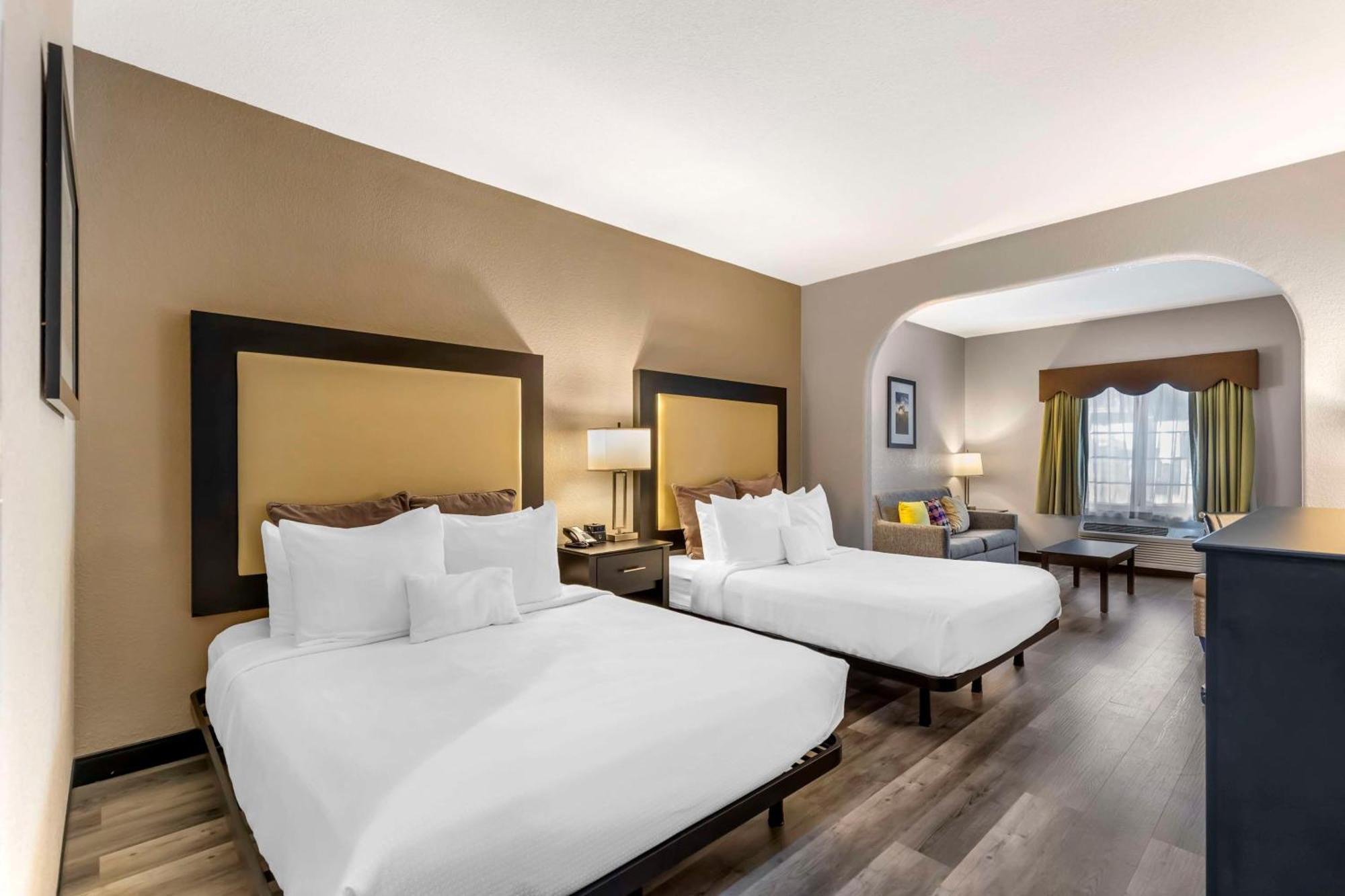 Best Western Plus Des Moines West Inn & Suites Clive Εξωτερικό φωτογραφία