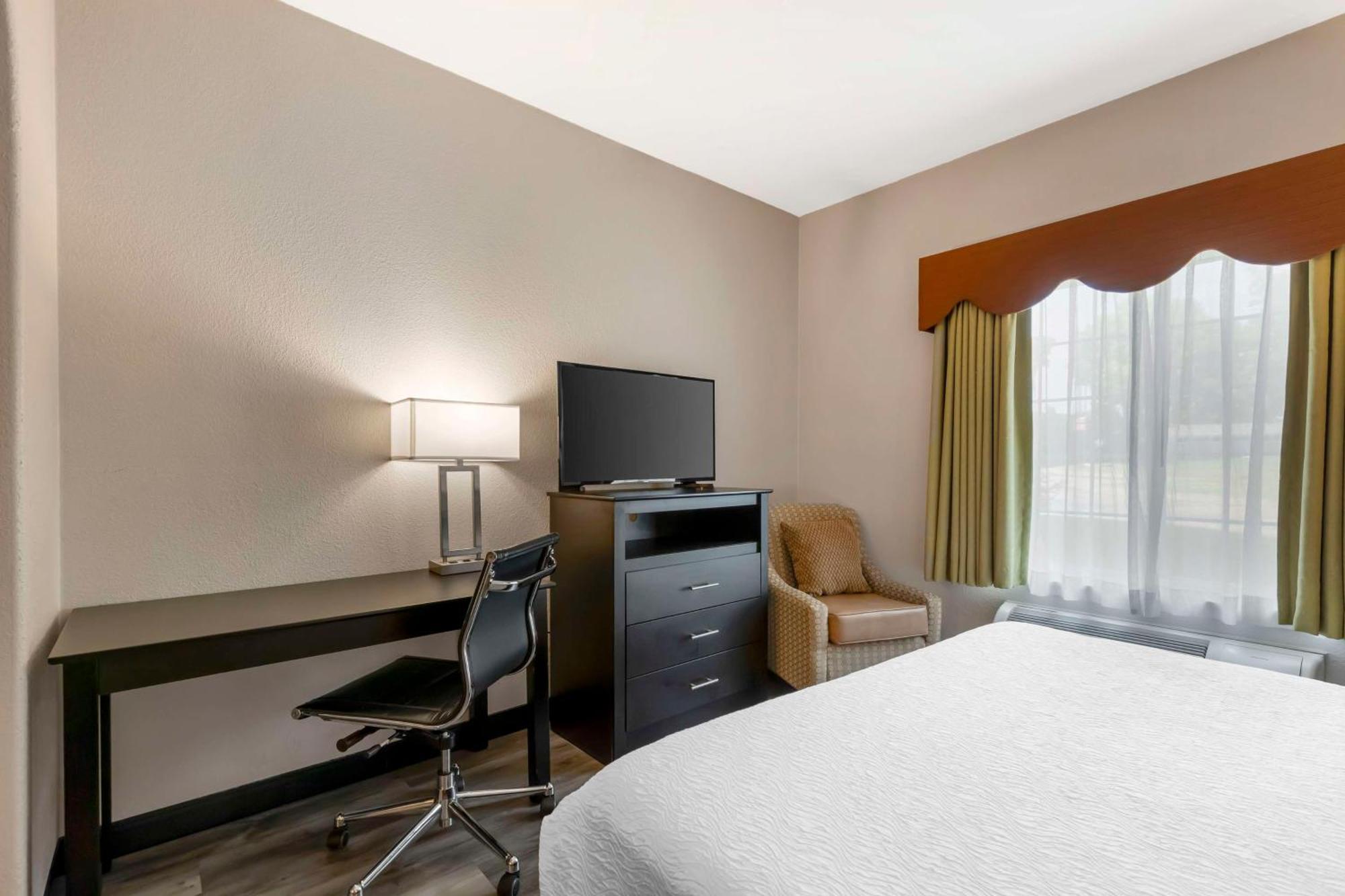 Best Western Plus Des Moines West Inn & Suites Clive Εξωτερικό φωτογραφία