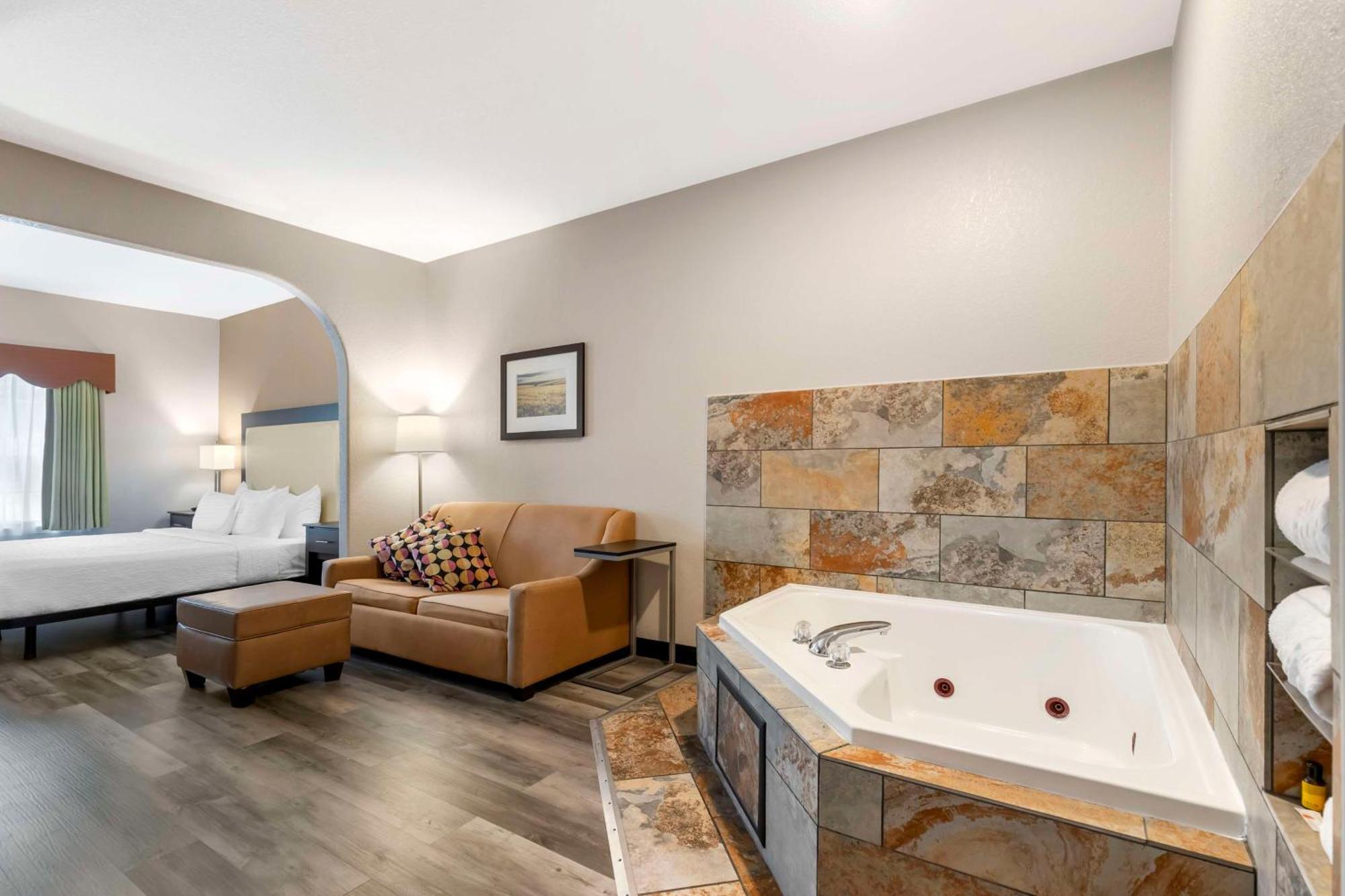 Best Western Plus Des Moines West Inn & Suites Clive Εξωτερικό φωτογραφία