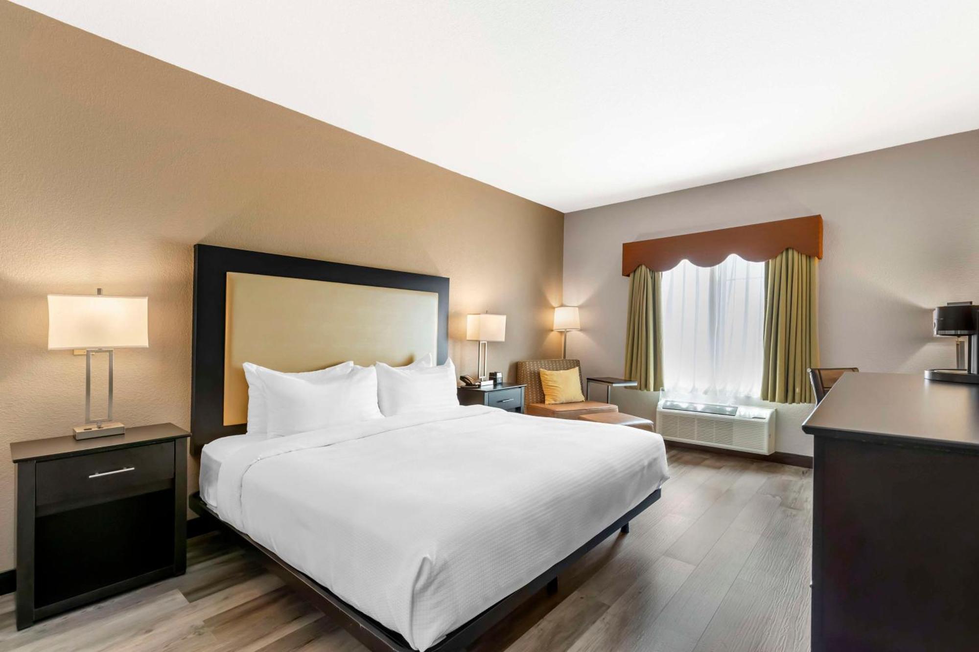 Best Western Plus Des Moines West Inn & Suites Clive Εξωτερικό φωτογραφία