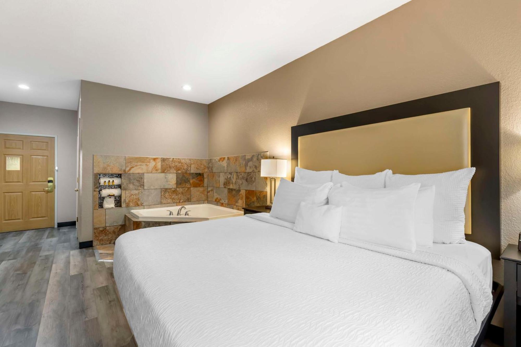 Best Western Plus Des Moines West Inn & Suites Clive Εξωτερικό φωτογραφία