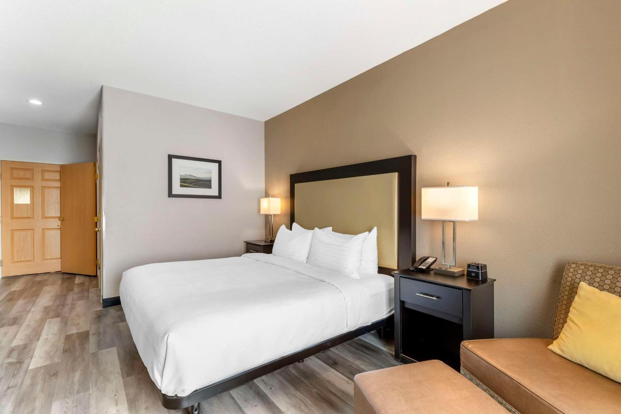Best Western Plus Des Moines West Inn & Suites Clive Εξωτερικό φωτογραφία