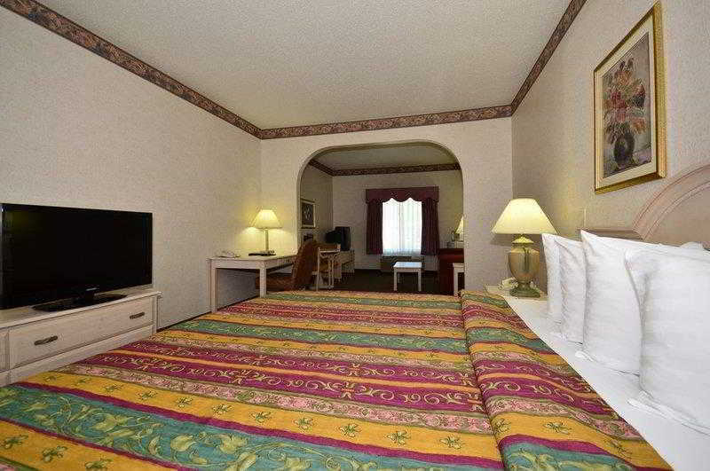 Best Western Plus Des Moines West Inn & Suites Clive Εξωτερικό φωτογραφία