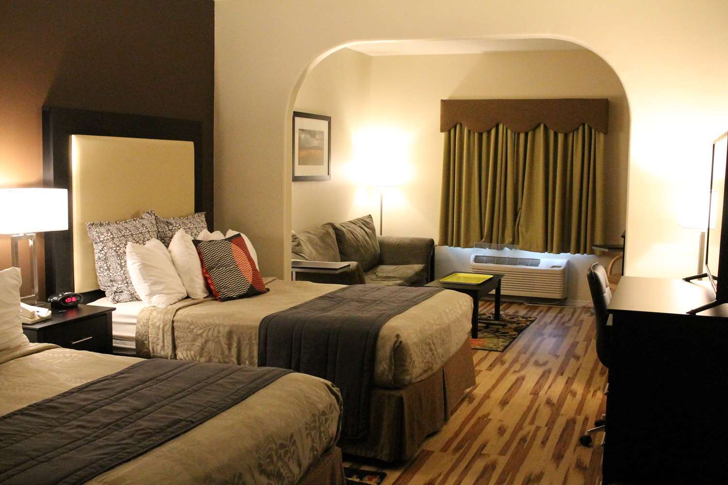 Best Western Plus Des Moines West Inn & Suites Clive Εξωτερικό φωτογραφία